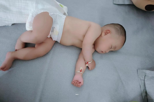 七台河宝宝夏天要穿袜子吗